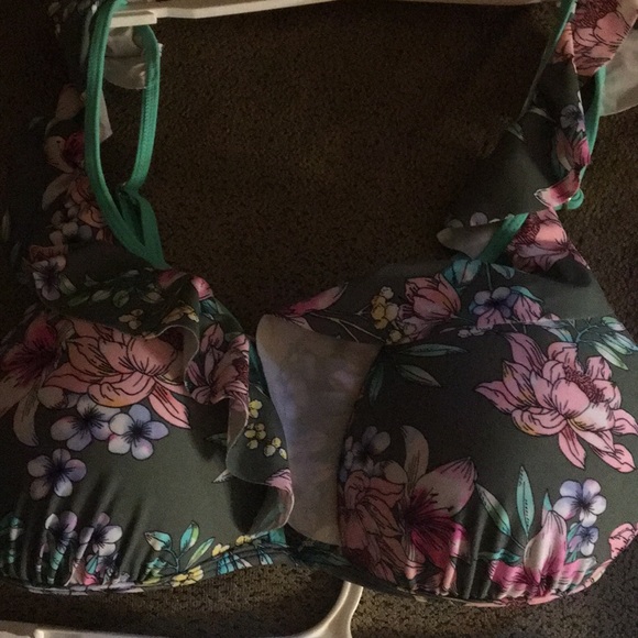 Bikini - Picture 3 of 5